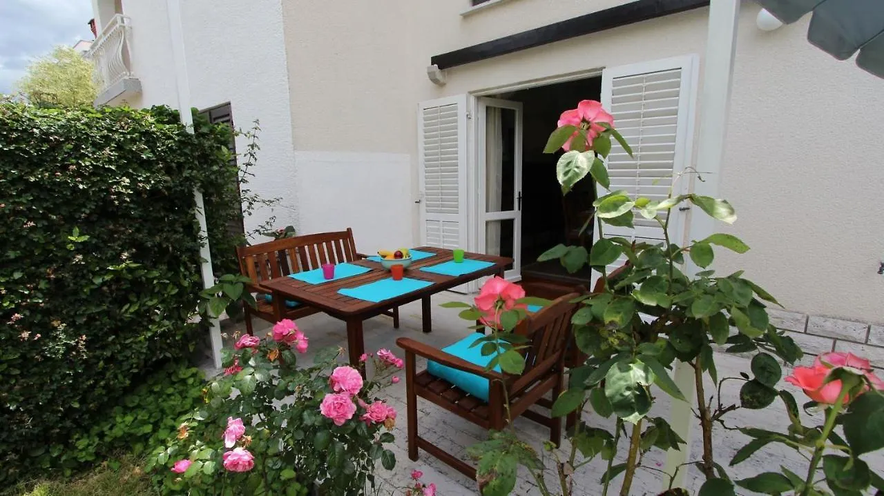 Apartment Norma Malinska